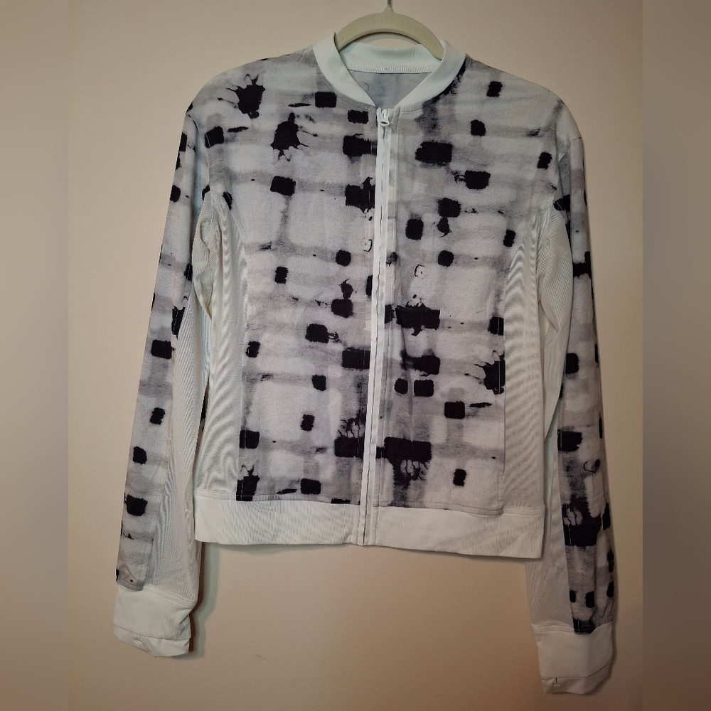 VEUC lululemon Swift Bomber Jacket